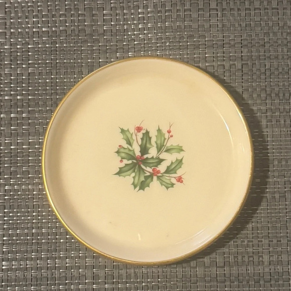 Holiday (Dimension) Small Plate
by LENOX - Picture 1 of 4